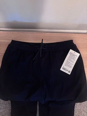 NWT lululemon athletica Navy Straight Leg Mid-Rise Pant *luxtreme